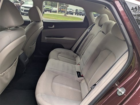 Used 2018 Kia Optima LX image 12