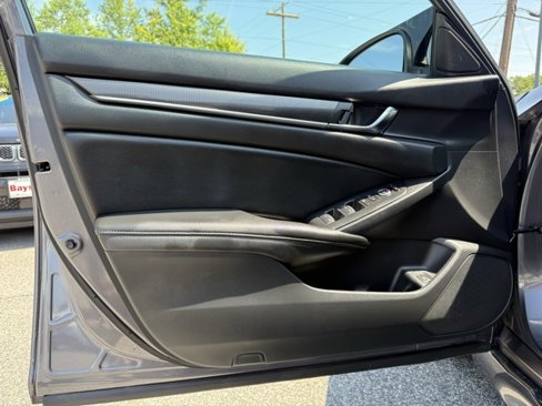 Used 2019 Honda Accord Sport image 8