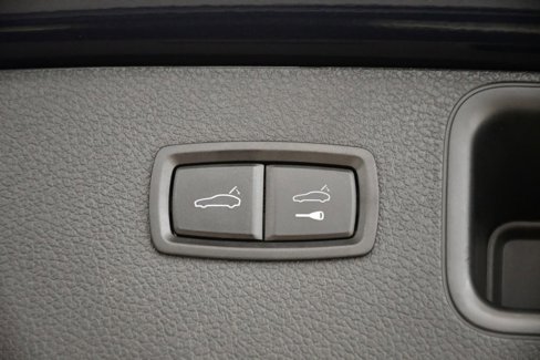 Certified 2021 Porsche Macan image 59