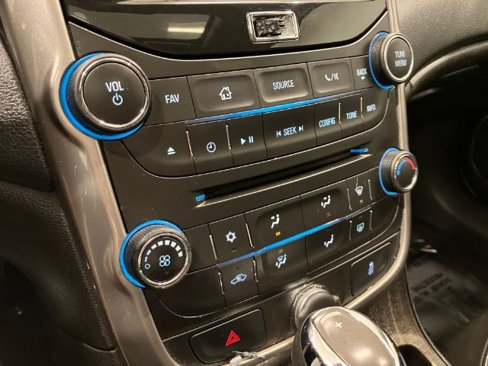 Used 2015 Chevrolet Malibu LT w/ Power Convenience Package image 36