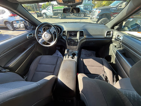 Used 2018 Jeep Grand Cherokee Laredo image 17