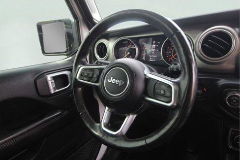 Used 2018 Jeep Wrangler Unlimited Sahara image 15