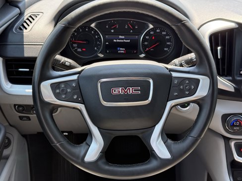Used 2024 GMC Terrain SLT image 15