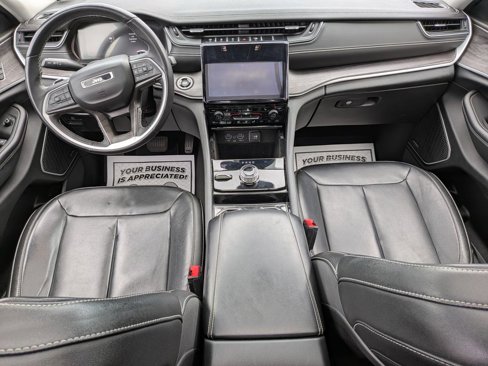 Used 2022 Jeep Grand Cherokee L Limited image 6