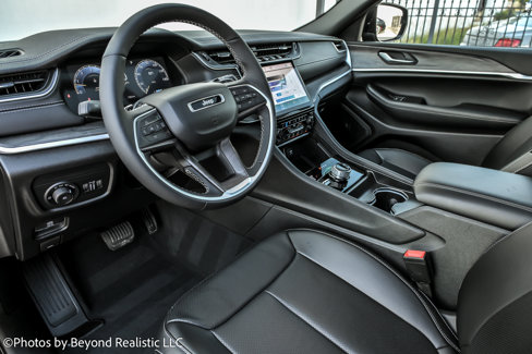 Used 2024 Jeep Grand Cherokee Limited w/ Luxury Tech Group II image 26