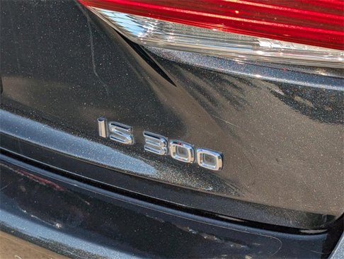 Used 2018 Lexus IS 300 image 7