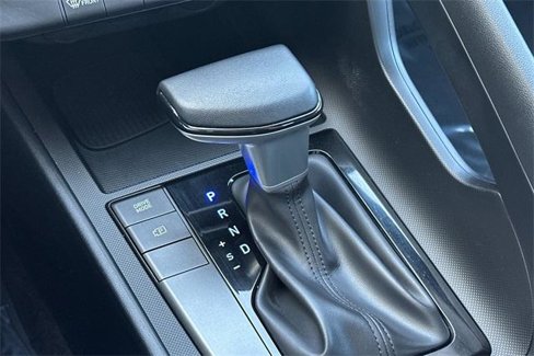 Used 2025 Hyundai Elantra Sport image 21
