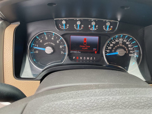 Used 2013 Ford F150 Lariat w/ Luxury Equipment Group image 18