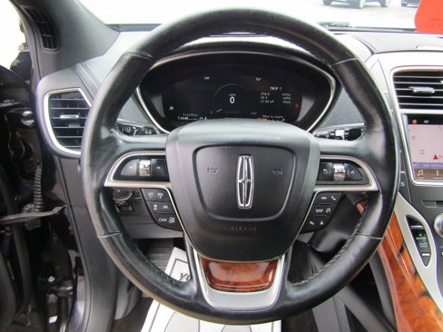 Used 2019 Lincoln Nautilus Reserve image 22