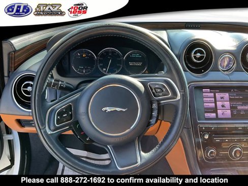 Used 2012 Jaguar XJ image 17