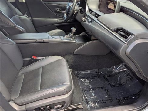 Used 2021 Lexus ES 300h w/ Premium Package image 21