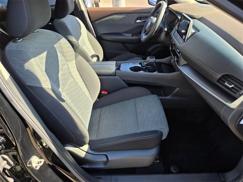 Used 2023 Nissan Rogue SV image 18