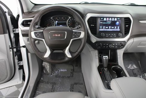 Used 2017 GMC Acadia SLT image 13