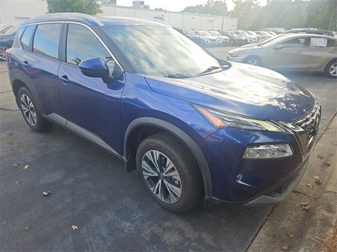 Used 2023 Nissan Rogue SV w/ SV Premium Package image 3