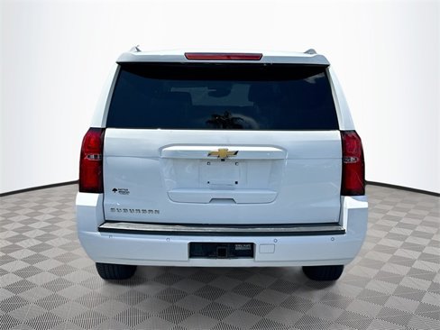 Used 2018 Chevrolet Suburban LT image 6