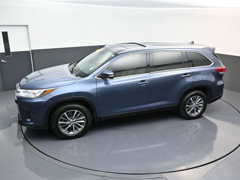 Used 2019 Toyota Highlander SE image 19