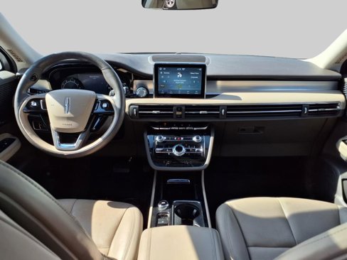 Used 2021 Lincoln Corsair AWD w/ Premium Package image 9