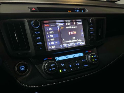 Used 2018 Toyota RAV4 Limited image 22