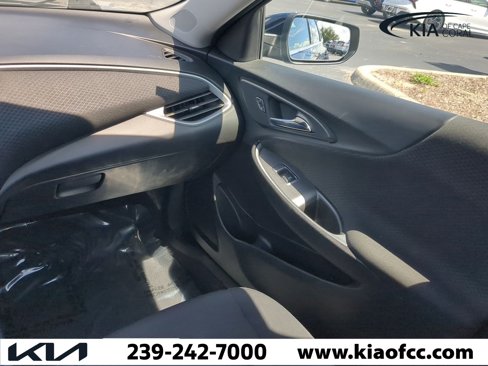 Used 2023 Chevrolet Malibu LT image 14