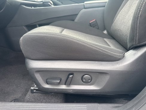 Used 2024 Nissan Rogue SV image 19