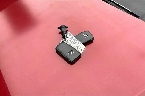 Used 2018 Volkswagen Tiguan S image 13