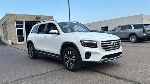 Certified 2025 Mercedes-Benz GLB 250 4MATIC image 2