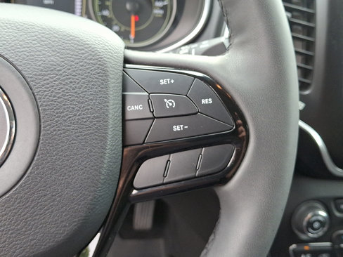 Used 2021 Jeep Cherokee Latitude Plus image 23