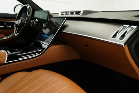 Used 2022 Mercedes-Benz S 580 4MATIC Sedan w/ AMG Line Package image 20