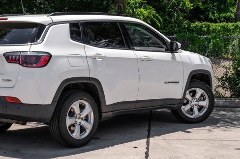 Used 2020 Jeep Compass Latitude w/ Cold Weather Group image 17