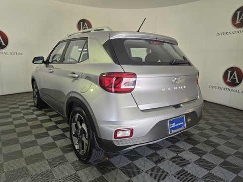 Certified 2023 Hyundai Venue SEL image 7