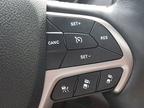 Used 2018 Jeep Grand Cherokee High Altitude image 22