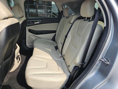 Used 2022 Ford Edge Titanium image 19