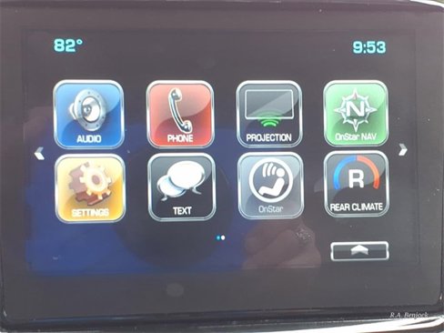 Used 2018 Chevrolet Traverse LT image 17