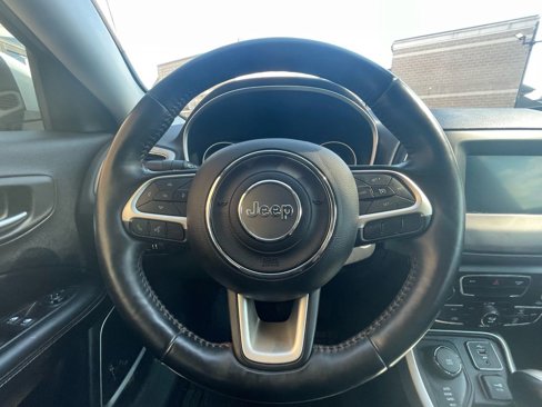 Used 2019 Jeep Compass Latitude w/ Cold Weather Group image 12