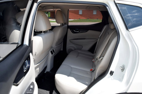 Used 2019 Nissan Rogue Sport SL image 12