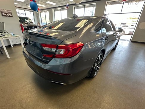 Used 2018 Honda Accord Sport image 14