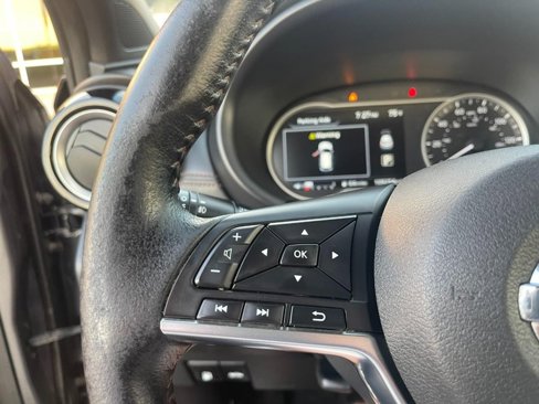 Used 2019 Nissan Kicks SR w/ SR Premium Package image 17