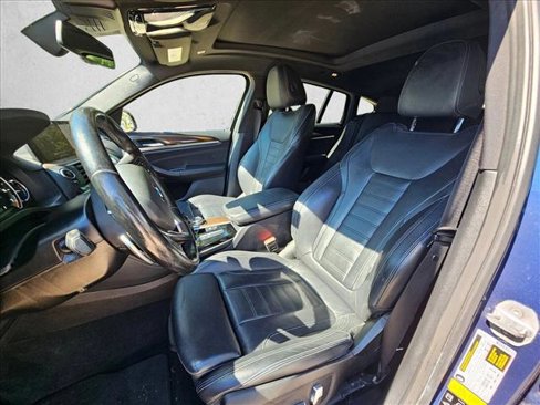 Used 2019 BMW X4 xDrive30i w/ Driving Assistance Package image 11