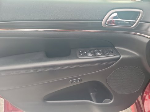 Used 2021 Jeep Grand Cherokee Limited X image 11