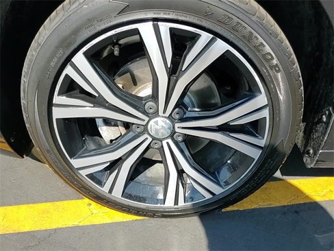 Used 2022 Volkswagen Passat 2.0T SE image 9