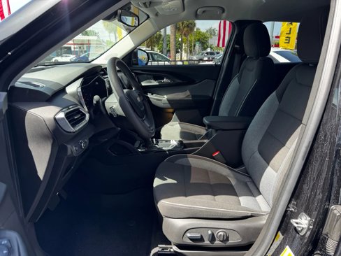 Used 2023 Chevrolet TrailBlazer LT w/ Convenience Package image 12
