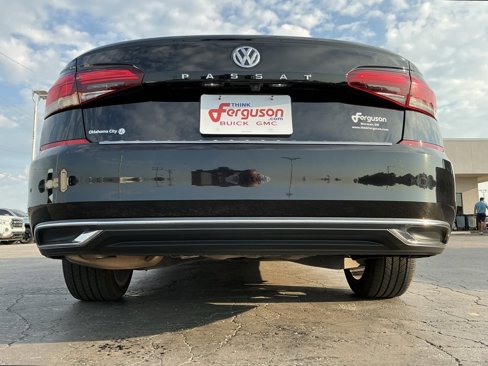 Used 2021 Volkswagen Passat 2.0T SE image 18