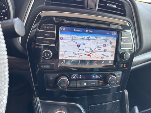 Used 2016 Nissan Maxima Platinum image 2
