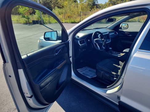 Used 2019 GMC Acadia SLE image 10