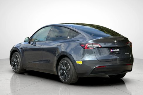 Used 2022 Tesla Model Y Long Range image 12