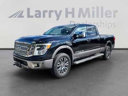 Used 2017 Nissan Titan Platinum Reserve image 1