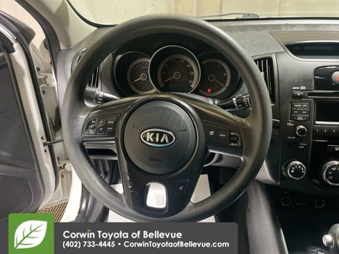 Used 2012 Kia Forte EX image 19
