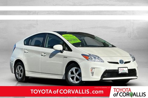 Used 2015 Toyota Prius Three image 1