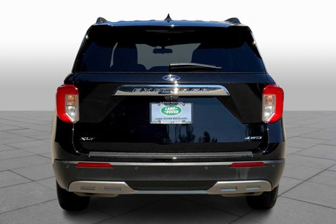 Used 2021 Ford Explorer XLT w/ Equipment Group 202A image 4