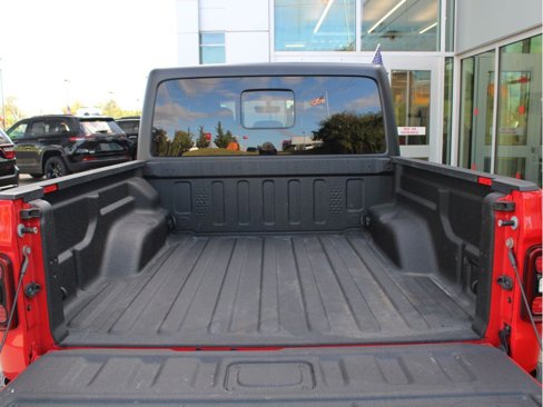 Used 2021 Jeep Gladiator Overland image 26